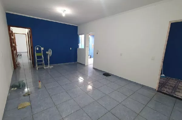 Casa à venda no Pq. Modelo!