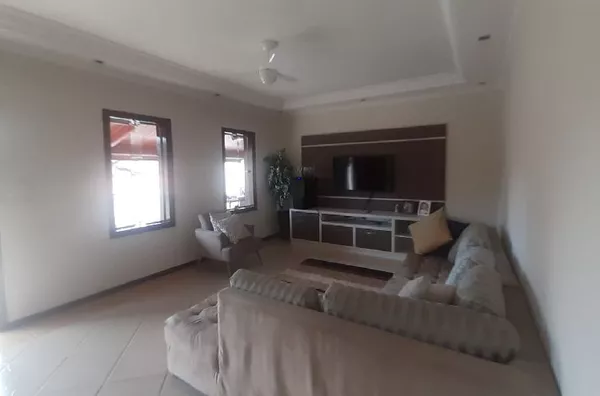 Linda casa no Jardim Silvana! 