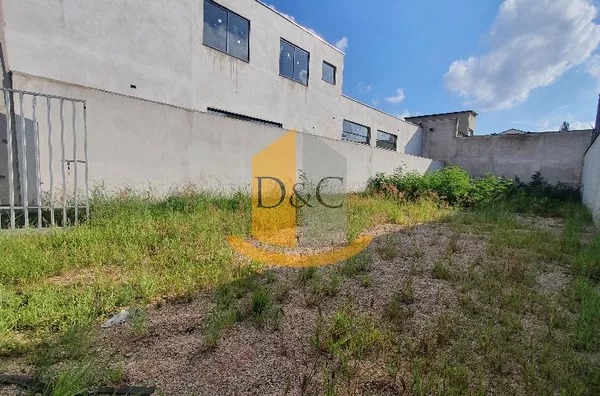 OPORTUNIDADE- Terreno em rua com grande potencial comercial no Centro! 