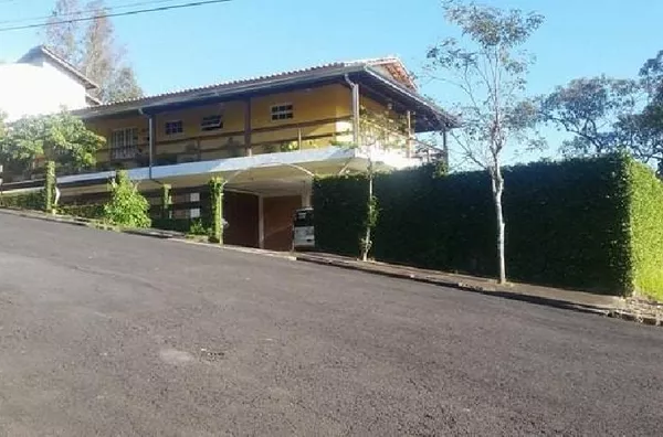 Casa à venda no bairro Girardelli, em Monte Alegre do Sul! 