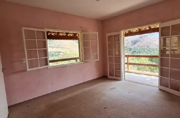 Casa à venda no bairro Girardelli, em Monte Alegre do Sul! 