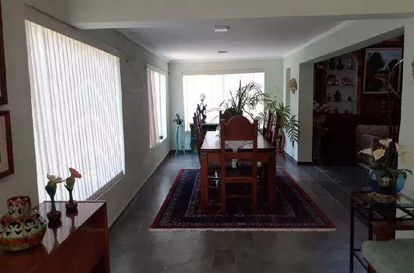 Linda casa no Cond. Orypaba! 