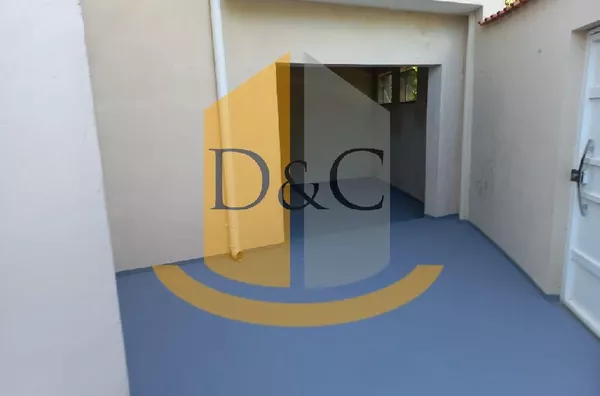 Imóvel com 2 casa independentes. OPORTUNIDADE DE INVESTIMENTO!