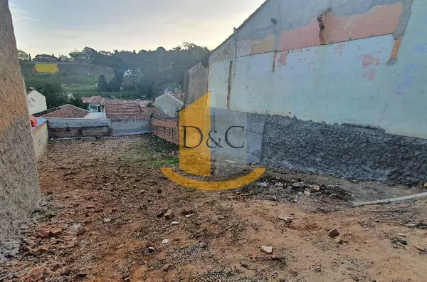 Terreno com 268m² no Centro! Grande oportunidade para aproveitamento comercial. 