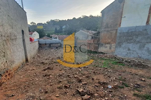 Terreno com 268m² no Centro! Grande oportunidade para aproveitamento comercial. 