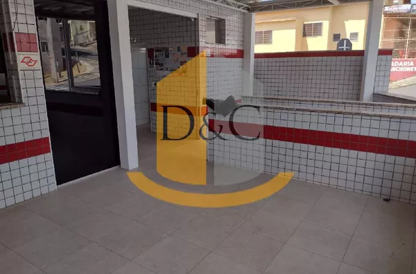 Imóvel comercial em Avenida com grande movimento! 03 aluguéis. 