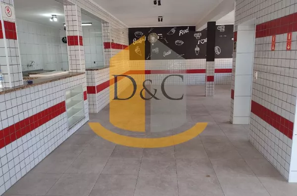 Imóvel comercial em Avenida com grande movimento! 03 aluguéis. 