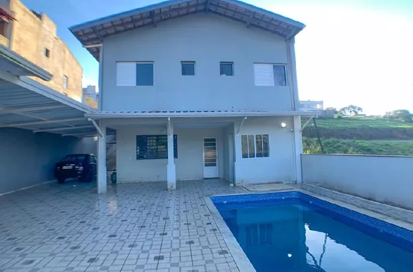 Linda casa em Morungaba!