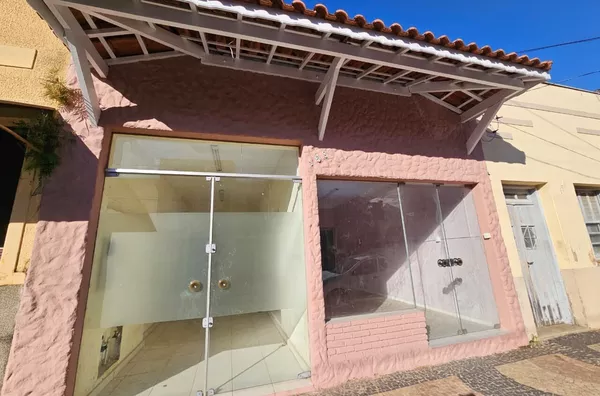 Imóvel comercial c/ 03 salas no Centro, Amparo/SP