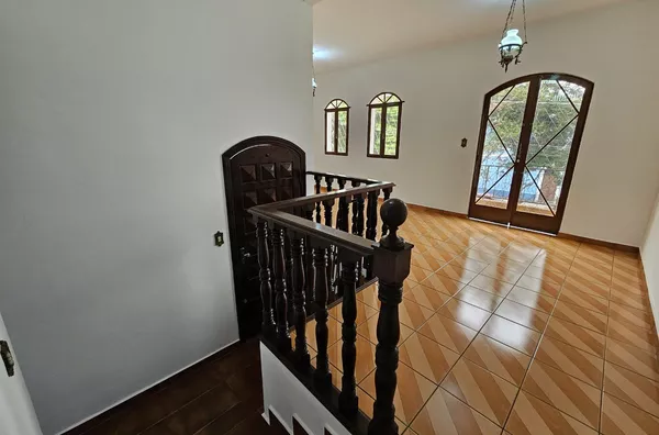 Casa para locação no Centro! Amparo-SP