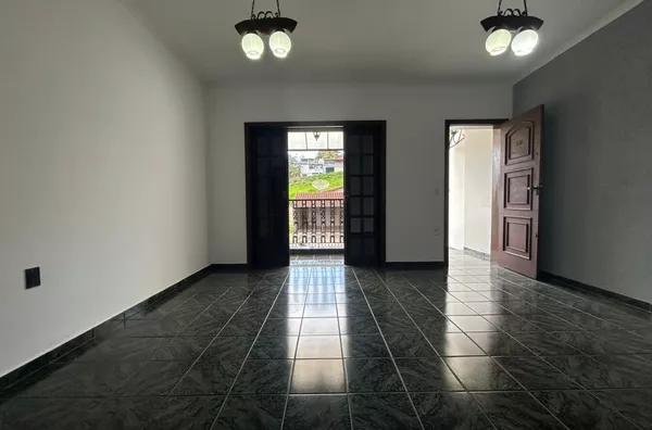 Excelente casa no Jardim Bianca! Amparo_SP