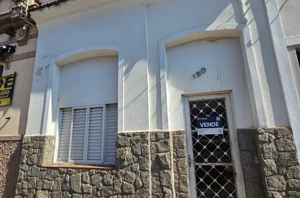 Casa para Venda com 02 dormitórios, Centro, Amparo