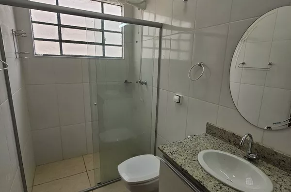 Casa para aluguel com 03 dormitórios,  Centro, Amparo