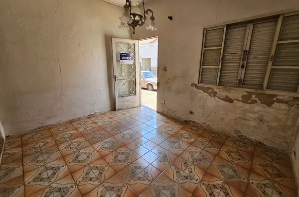 Casa para Venda com 02 dormitórios, Centro, Amparo