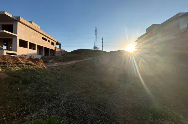 Terreno com vista espetacular no Residencial Villagio Di Fiori! Amparo/SP