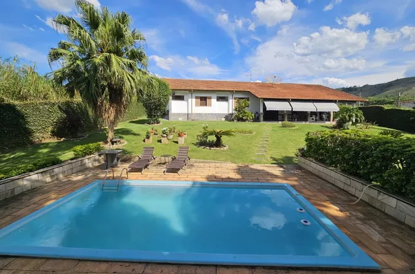 Linda Chácara à venda em excelente localização! 