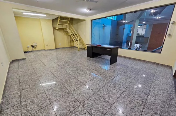 Excelente sala comercial na Galeria 13! Amparo-SP