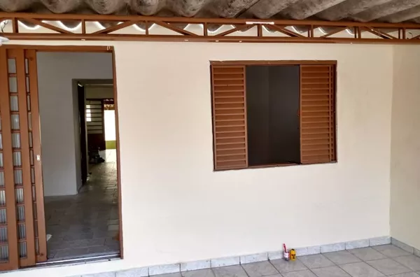 Imóvel para venda com 3 residências no Jardim Modelo - Amparo/SP