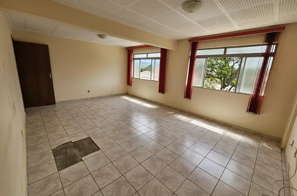 Apartamento à venda no Ed. Ney Corsi! Amparo-SP (OPORTUNIDADE)