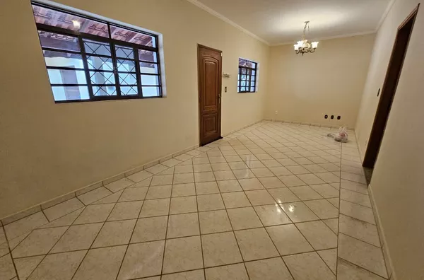 Linda chácara no Jardim Cachoeira! (02 casas) Amparo-SP