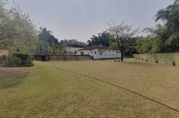 Linda chácara no Centro de Três Pontes! 4.300m² - Amparo-SP