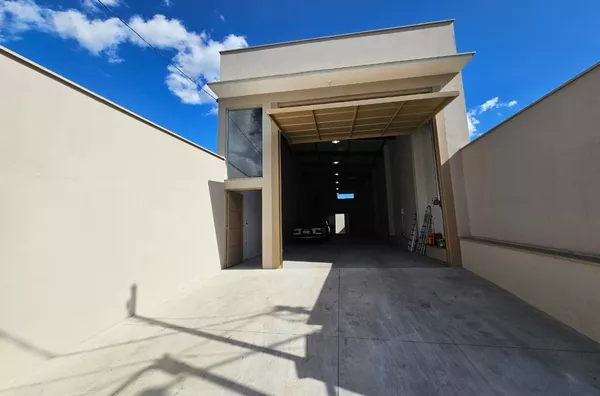 Barracão para locação no Centro! Amparo-SP