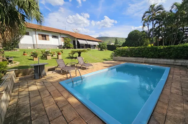 Linda Chácara à venda em excelente localização! 