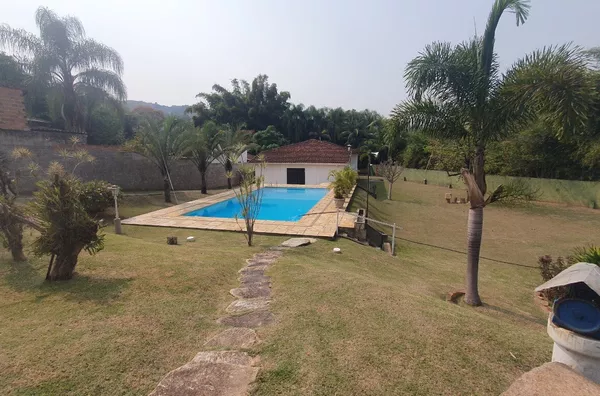 Linda chácara no Centro de Três Pontes! 4.300m² - Amparo-SP