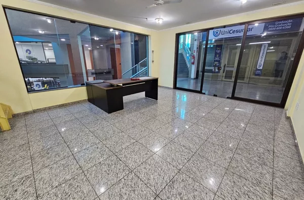 Excelente sala comercial na Galeria 13! Amparo-SP