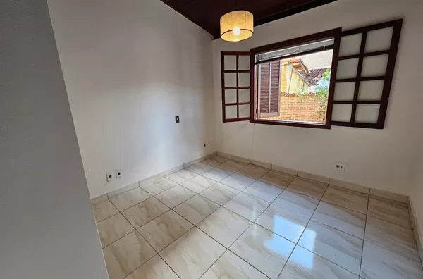 Ótima casa à venda no Centro! Amparo-SP - OPORTUNIDADE - Foto 18