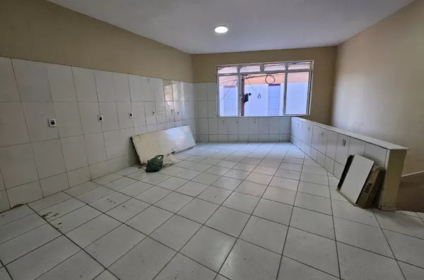 Imóvel comercial próximo à rua Treze de Maio! Amparo/SP