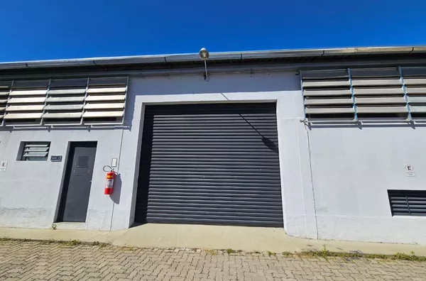 Barracão C/ 180m² para locação em excelente localização! Amparo-SP - Foto 12