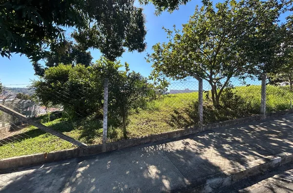 Terreno em localização privilegiada no Jd. Alberto! Amparo/SP