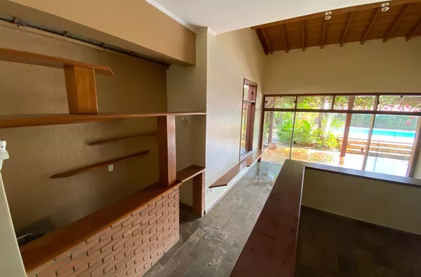 Linda casa de Alto Padrão no Jardim Silvana! Amparo-SP