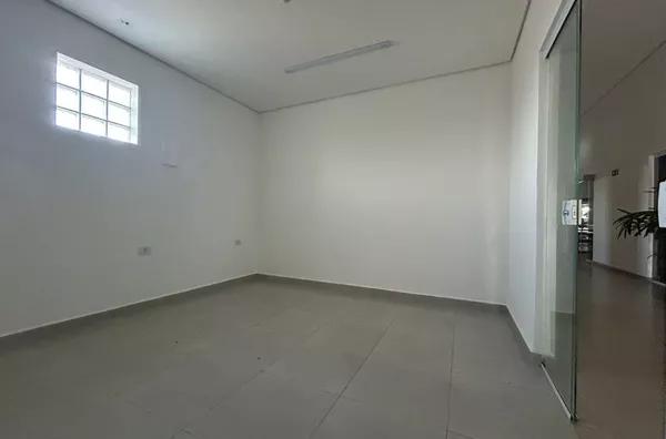 Sala comercial na Galeria Mostardas em Monte Alegre do Sul!