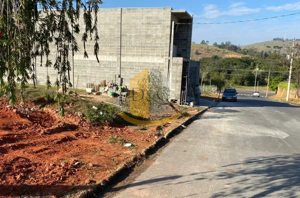 Terreno comercial em excelente localização!