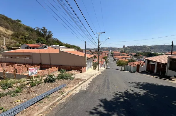 Excelente terreno c/ 180m² no Jardim Figueira! Amparo-SP - Foto 4