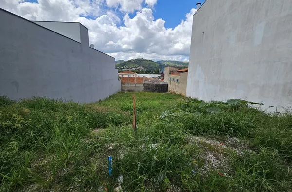 Terreno comercial / residencial em excelente localização na Av. Europa! Amparo-SP