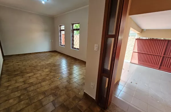 Excelente casa para locação no Jardim Brasil, Amparo-SP! (02 casas) - Foto 3