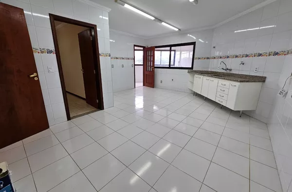 Apartamento no Ed. Monte Carlo! Centro, Amparo-SP