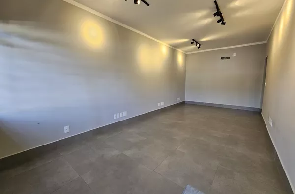 IMOVEL COMERCIAL PARA LOCACAO! C/ 06 salas. 