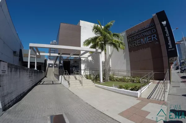 LOJA COMERCIAL EM GALERIA