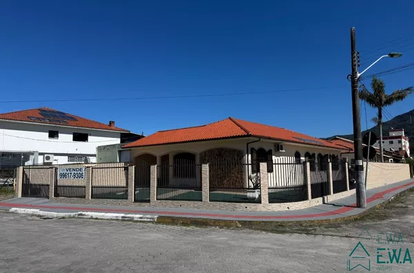 Casa para venda, 5 quarto(s),  Rio Caveiras, Biguaçu