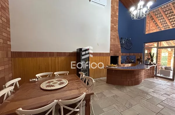 Casa em condomínio para aluguel e venda