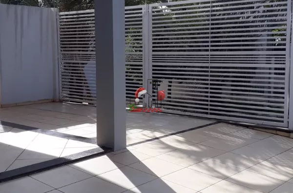 Sobrado à venda- Jardim Los Angeles