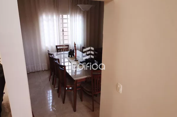 Sobrado para venda, 4 quarto(s),  Centro, Paranavaí