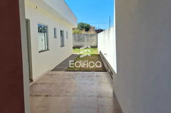 Casa à venda- Jardim Oásis