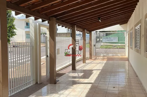 Casa à venda no centro 