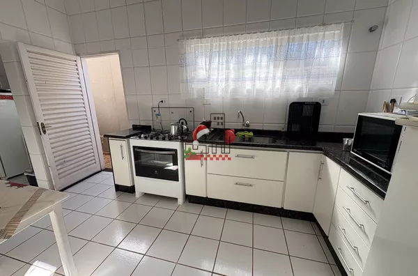 Casa à venda- Centro 