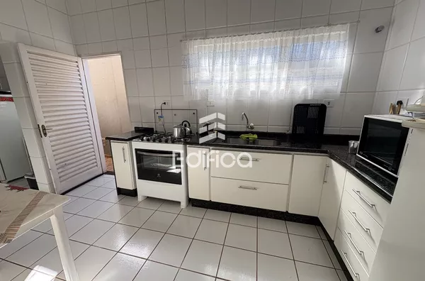 Casa à venda- Centro 